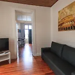 Divino'S Hostel