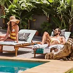Kombi Studio With Private Pool By Stay Madeira
