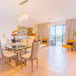 5 Bedrooms In Privileged Area With Ocean View