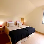 Charming Apartment In Prazeres With Shared Pool 150 M²