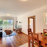 Aidan Apartment By Lovelystay