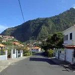 Lovely Sea View 3-Bed House In P Delgada Madeira