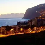 Modern Apartment In Funchal Near City Centre 80M²