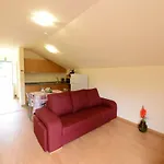 Charming Apartment In Prazeres With Shared Pool 150 M²