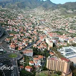 Charming Bungalow In Funchal, Sea View