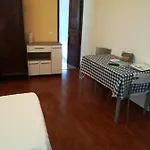Charming Studio In Funchal With A Lovely Terrace - 20 M²