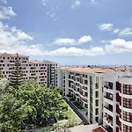 Paradise Apartment By Lovelystay