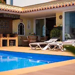 Sea View Villa - Private Swimming Pool And Sea Views