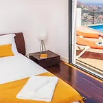 Villa Amplitude