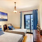 Gemini Apartment By Lovelystay