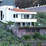 Very Confortable Holiday Villa In Canico, Madeira
