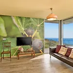 Villa Fig Tree By Villa Plus