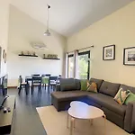 Hillside House By Lovelystay