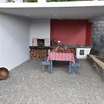 Charming Villa In Faja Da Ovelha With Private Pool