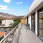 Anadia Atrium V