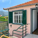 Os Ferreirinhos, A Home In Madeira