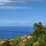 Os Ferreirinhos, A Home In Madeira