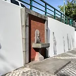 Largo Dos Milagres, A Home In Madeira