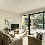 Solarium Villa By Atlantic Holiday