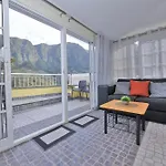 Terrace View House (Cantinho das Feiteiras)