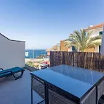 Luxury And Modern Apartment In Porto Moniz Center