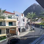 Luxury And Modern Apartment In Porto Moniz Center