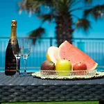Villa Rosa With Private Pool By Hr Madeira