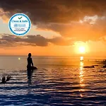 Infinity Pool & Amazing Sunset Ocean View