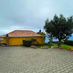 Sea-View House In Faja Da Ovelha With Garden And Terrace