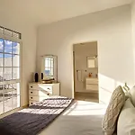 Naya Beach House By Lovelystay