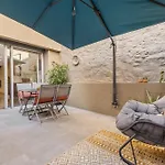 Casa Do Batente - By Wehost