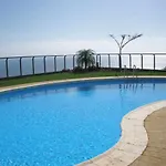 Plaza Bay Luxury Apartment With Swimming Pool