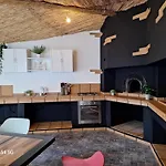 Figueira'S House By The Atlantic