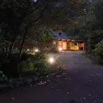 Nature Retreat - Laurel Forest