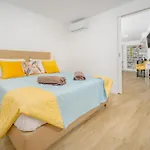 Chale Henrique - Beachfront Apartments At Calheta Beach
