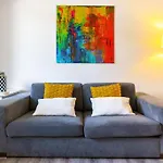 Enjoy The City Center At Fully Equipped 2 Bedroom 5 Min Walk To Beach & Market