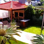 Pearls Beach Villa