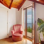 Fantastic Holiday House