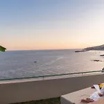 Islander - Funchal Seaside Villas