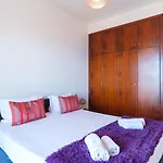 Guestready - Spacious Stay With Sea Views