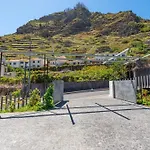 Doca Seca & Casca De Uva