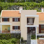 Casa Amarela Da Faja Da Areia By An Island Apart