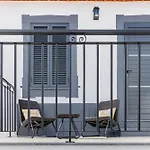 Vila Sun House - B