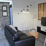 Ferienhaus In Estreito Da Calheta Mit Privatem Pool Und Meerblick