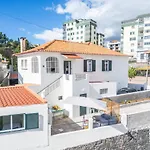 Betty'S Villa By Alma Holiday Rentals