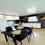Great Studio With Sea Views