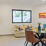 Tornos