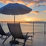 The Wave House - Two Bedroom Flat
