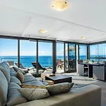 The Wave House - Seaside Haven