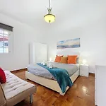 Casa Moreira By Ah